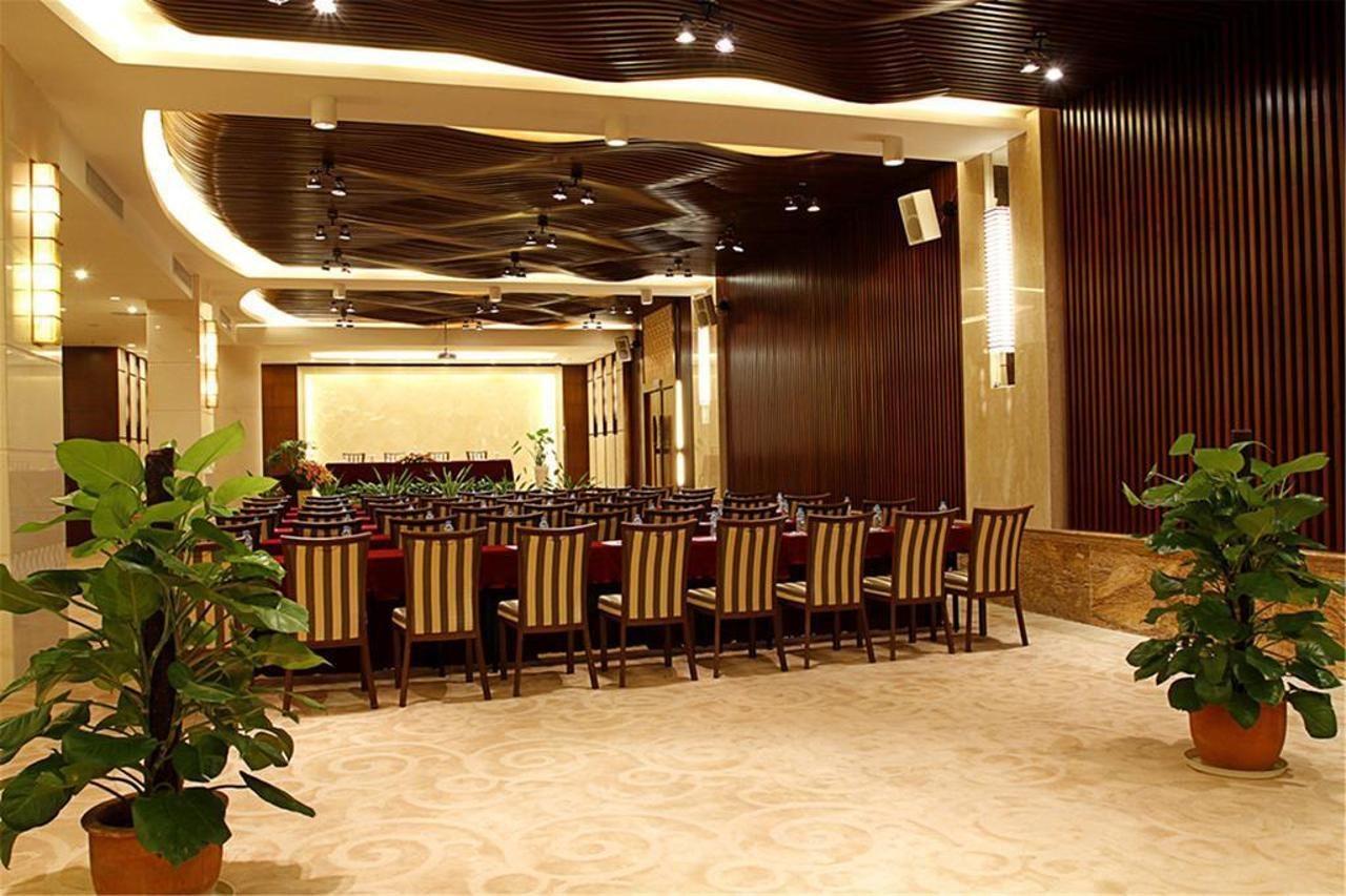 Marina Spa Hotel Sanya Exterior foto